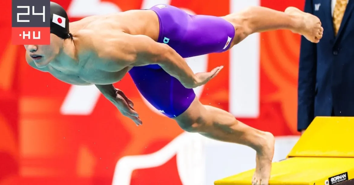 17 éves japán úszó világrekordja Phelps óta nem látott teljesítmény