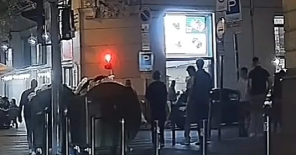Földre küldött egy járókelőt egy brit turista Budapesten