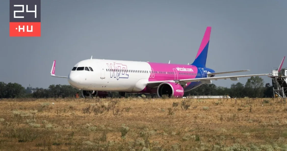 Gyerek telefonhívása miatt nem szállt fel a Wizz Air járat