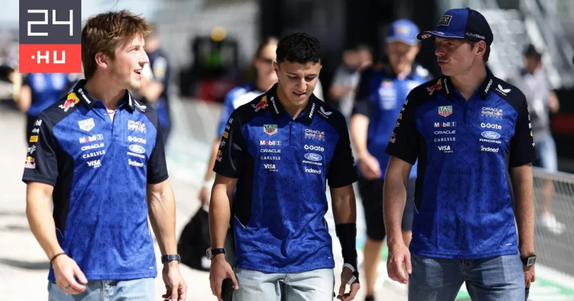 Kiderült, ki ülhet Max Verstappen mellé 2027-ben