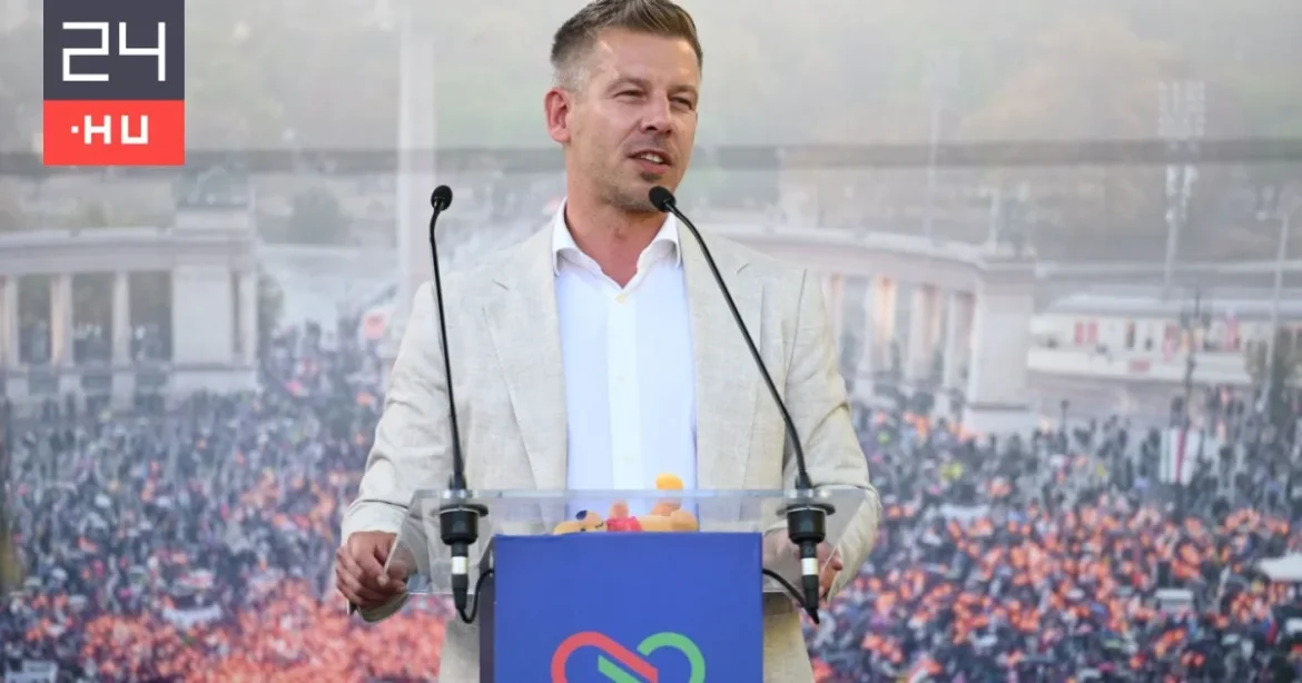 Megtojással támadtak Magyar Péterre Szolnokon