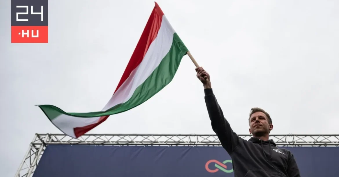 Országjárását folytatva Szolnokra látogat Magyar Péter