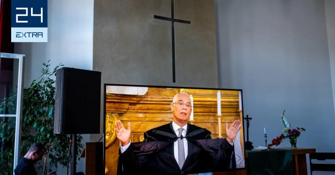 Pelle János szerint a kegyelmi botrány az interneten is terjed