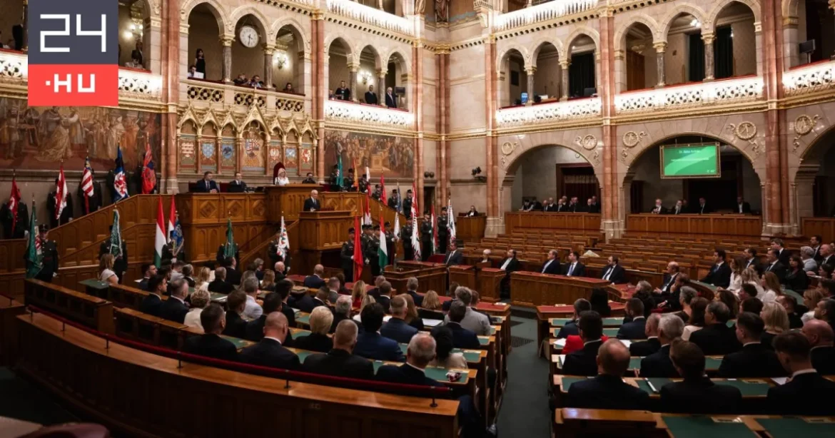 Sűrű nap vár a parlamentre: kamarai tagság, Médiatanács és gyermekvédelem