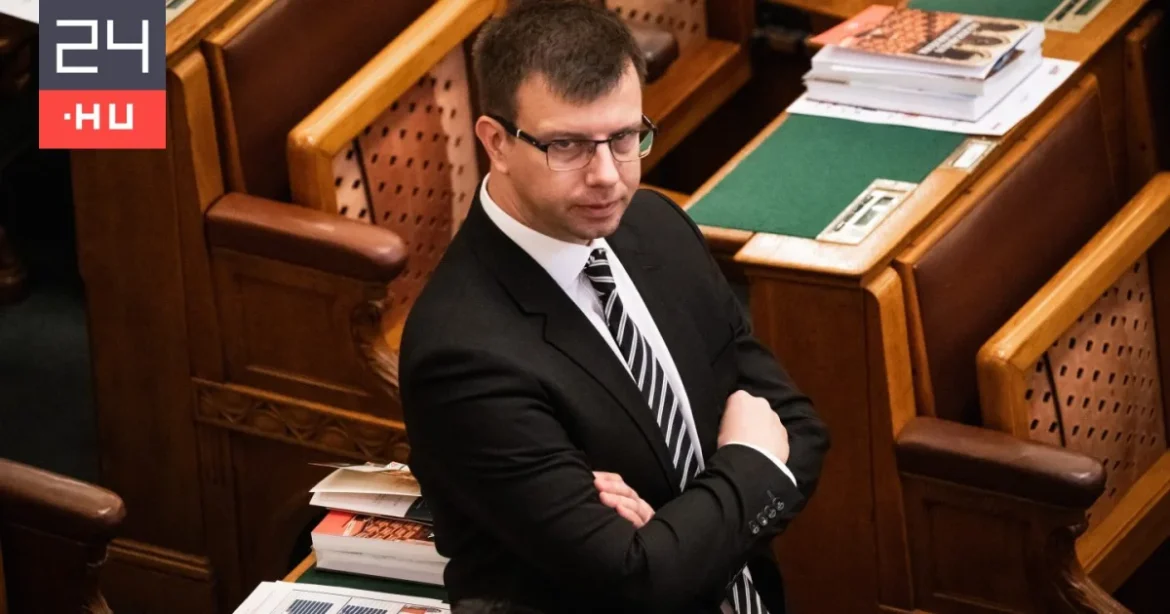Szavazógomb: A Fidesz Forsthoffer Ágneshez fordul