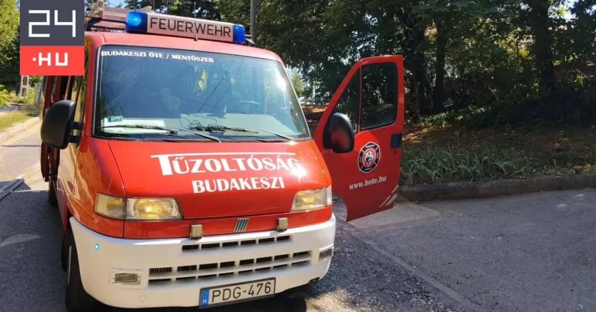 Tűzoltóautót fosztottak ki Budakeszin, a jármű ablakát betörve