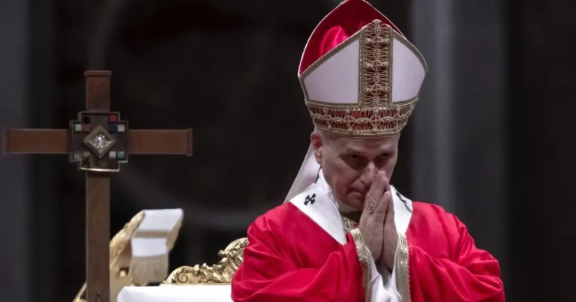 A pápa kórházba érkezett tüdőcsomó műtétjére