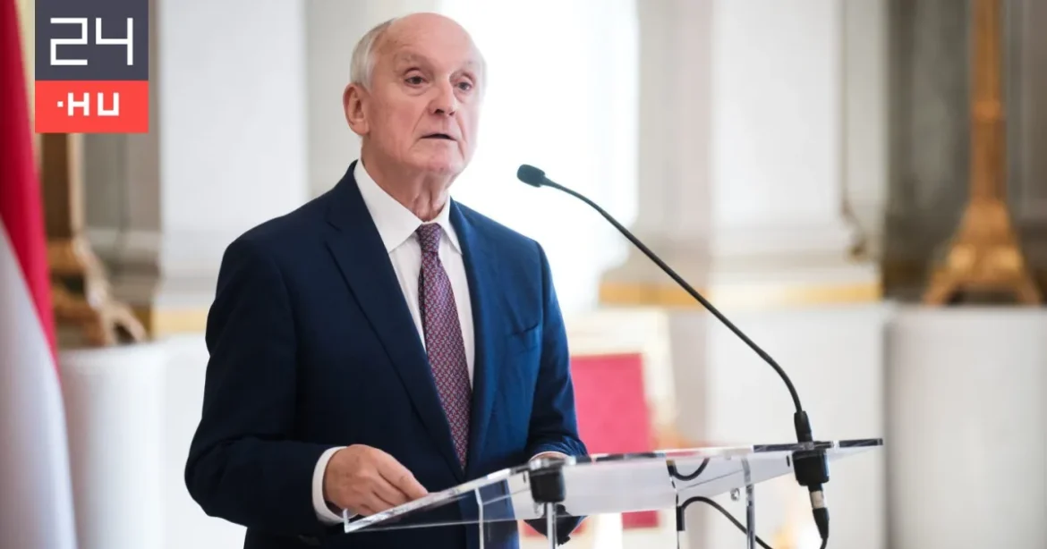 Baka András: Ami most történik, az igazi vértelen forradalom