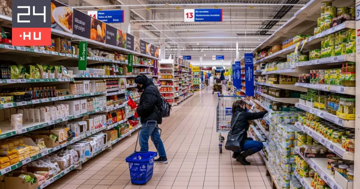 Így lesznek nyitva a boltok az október 23-i hosszú hétvégén