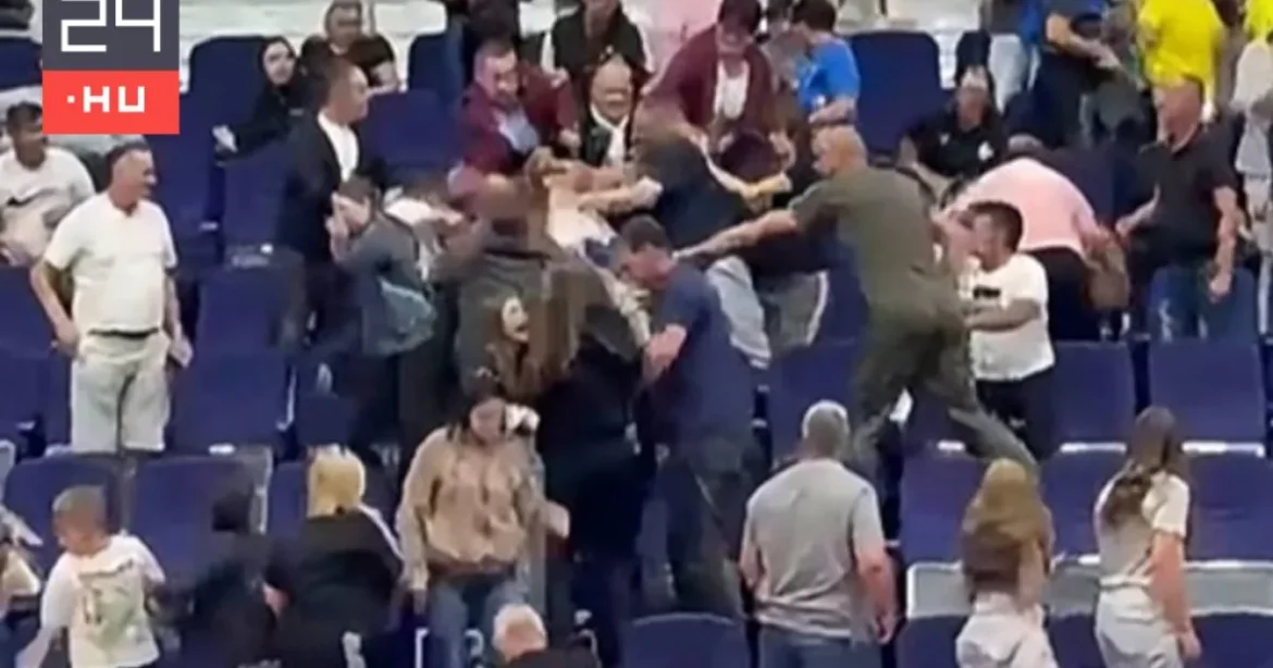 Kézilabda-szurkolók verekedtek össze tinilányok előtt