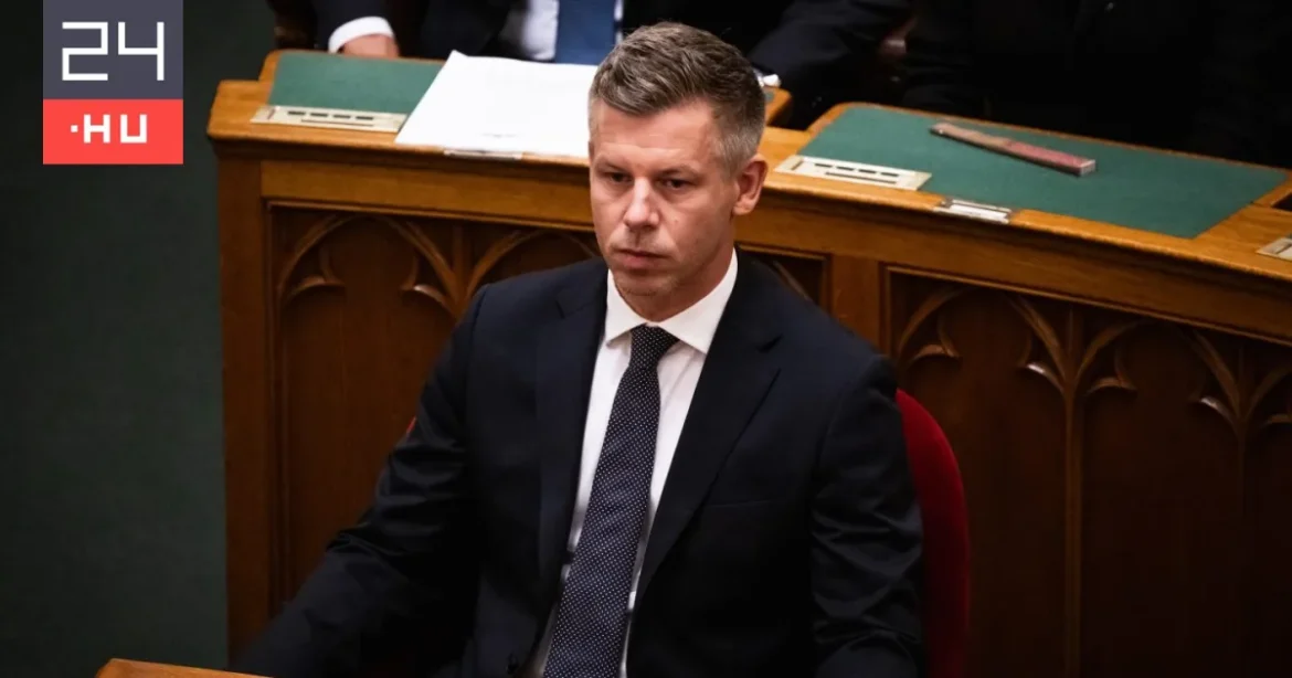 Parlament: Magyar Péter eddigi legfontosabb beszédét tartja