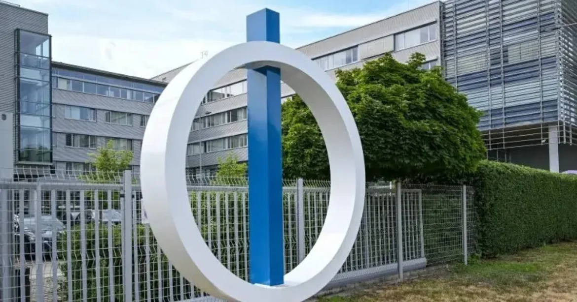 Vezetőség csoportos létszámleépítést jelentett be a közmédia dolgozóinak